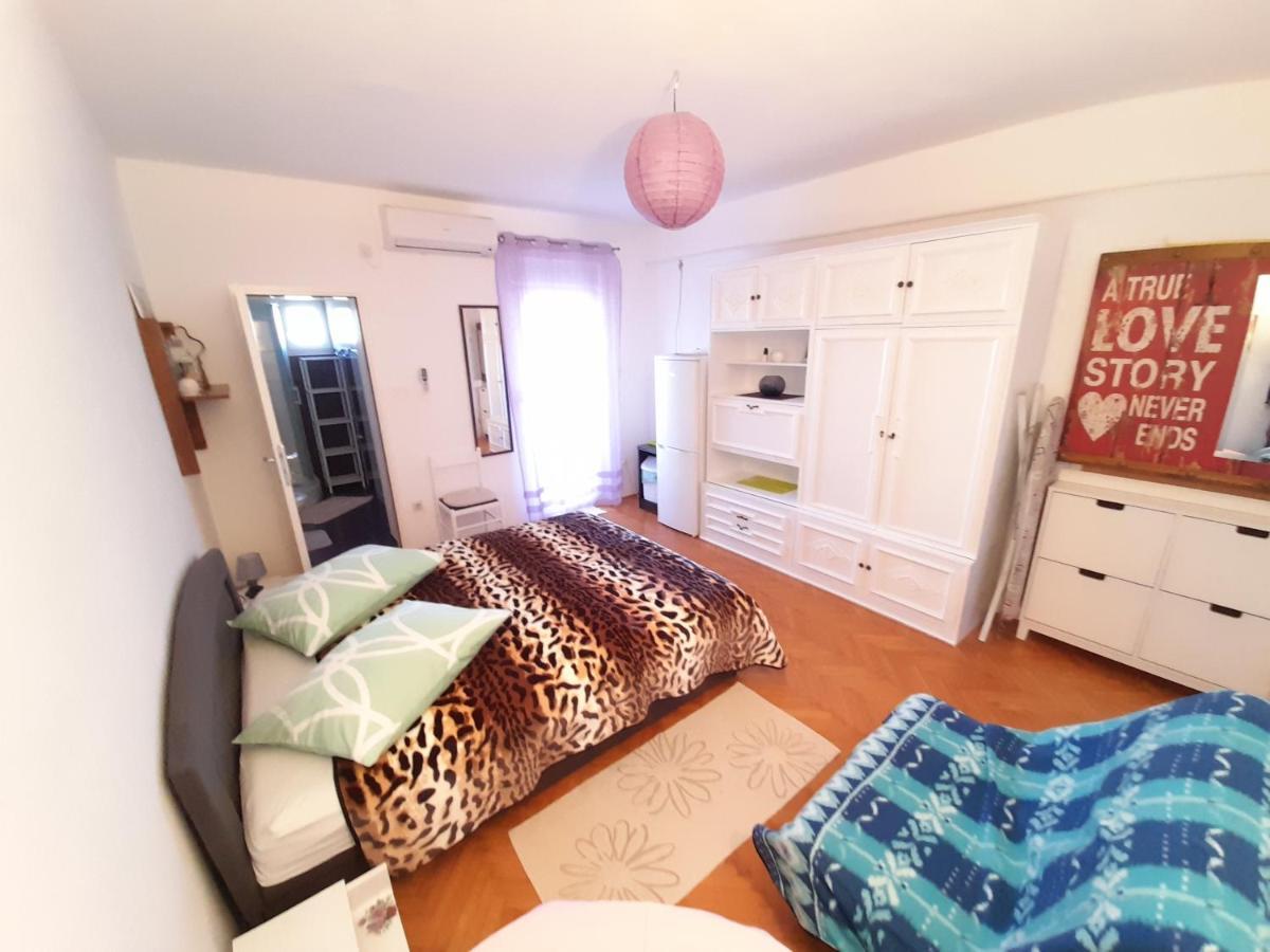 Apartment Perica And Perica With Separate Entrance