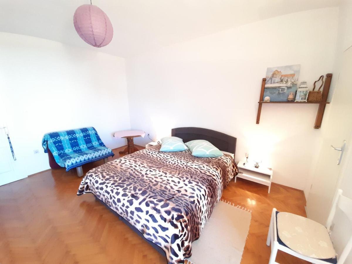 Apartment Perica And Perica With Separate Entrance Zadar