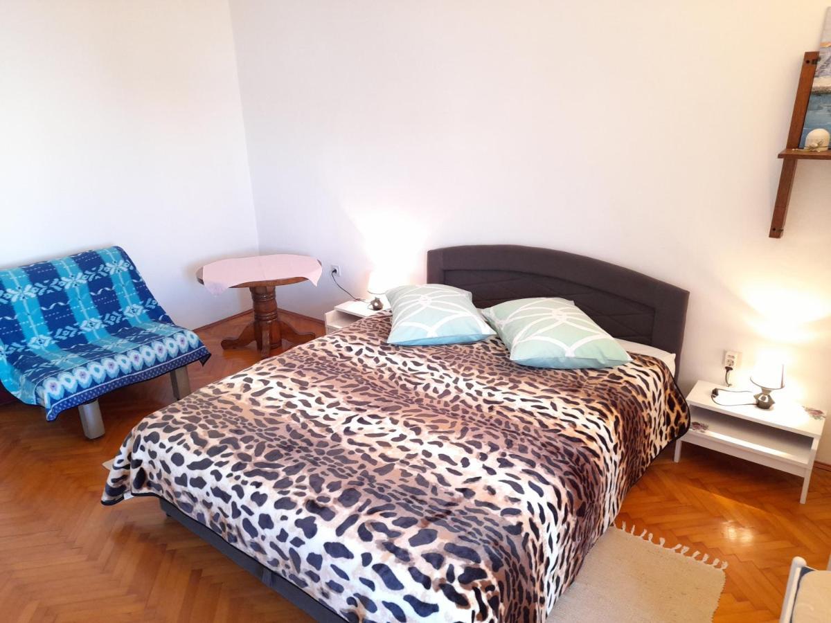 Apartment Perica And Perica With Separate Entrance